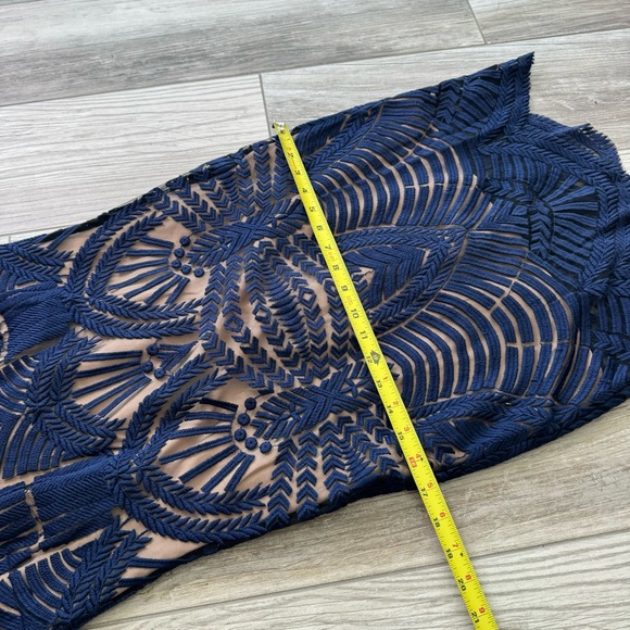 BARDOT Revolve Alice Dress Nacy Blue Tan MIDI Dress Size Small - Picture 13 of 13